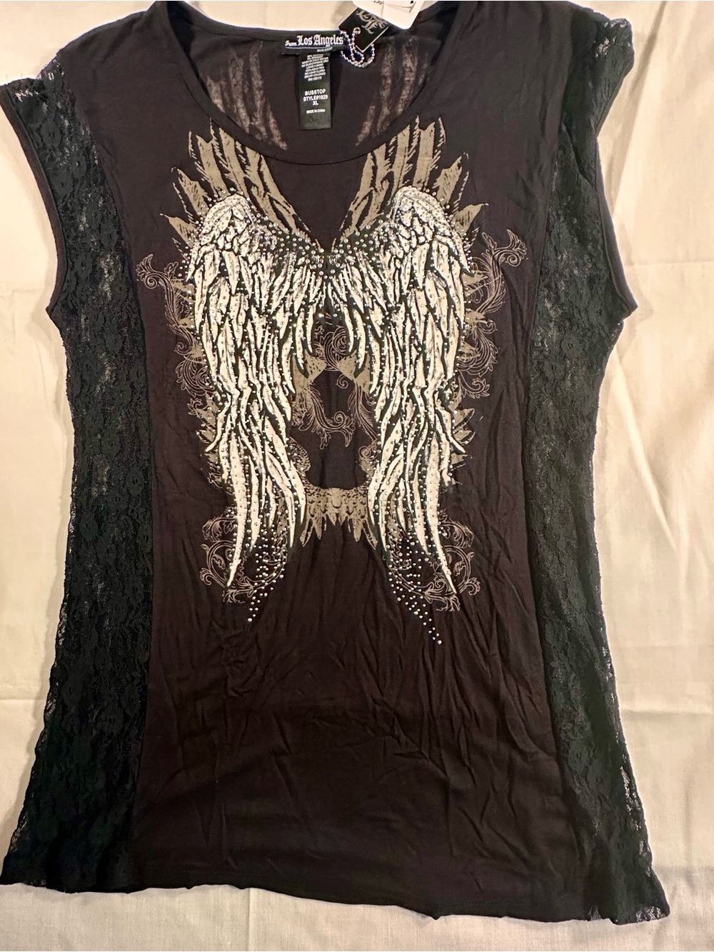 Los Angeles women’s XL Black Lace-Side Wing Graphic T gothic witchy Y2K Addams